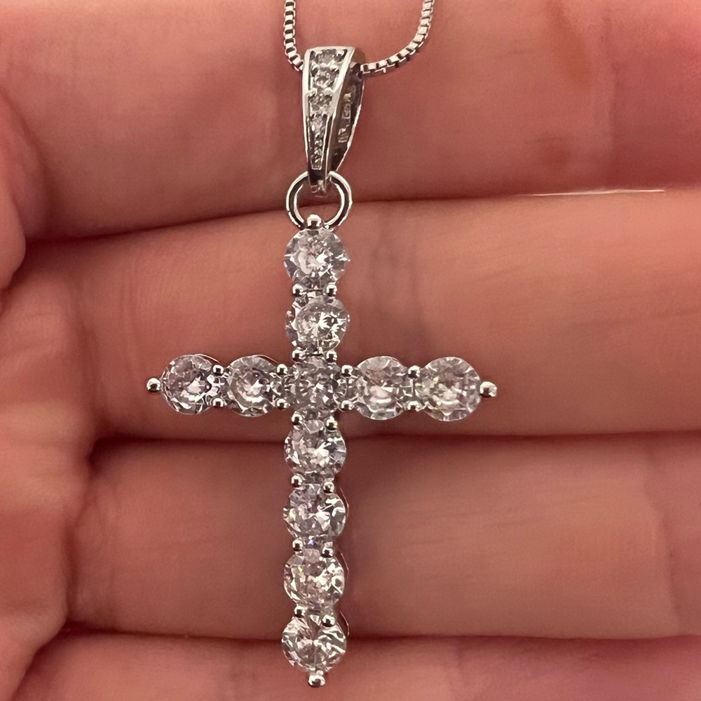 NEW Silver Cross Pendant Necklace